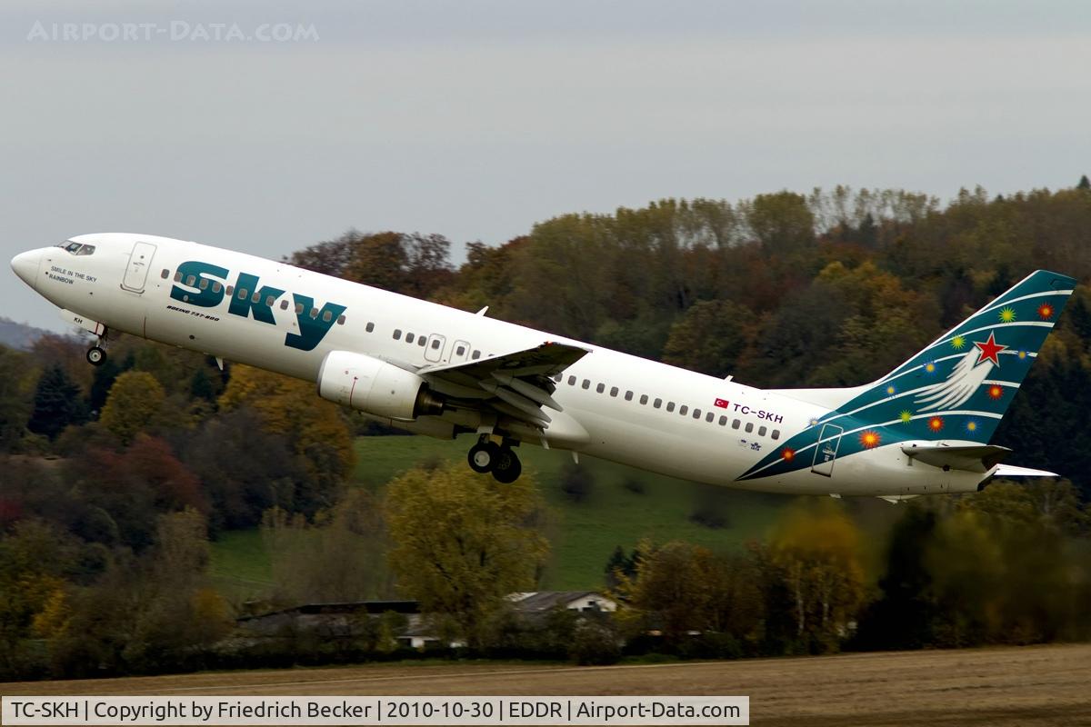 TC-SKH, 2007 Boeing 737-8BK C/N 29644, climb out after take off