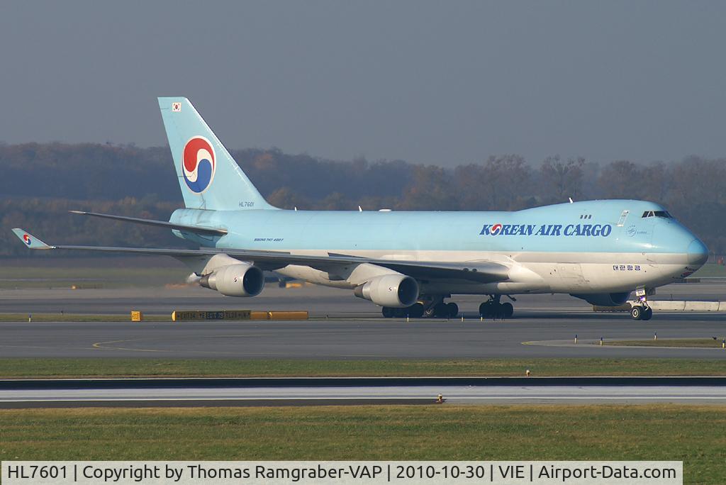HL7601, 2004 Boeing 747-4B5F/SCD C/N 33949, Korean Air Boeing 747-400