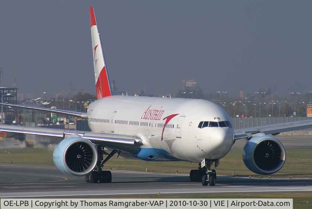 OE-LPB, 1998 Boeing 777-2Z9/ER C/N 28699, Austrian Airlines Boeing 777-200
