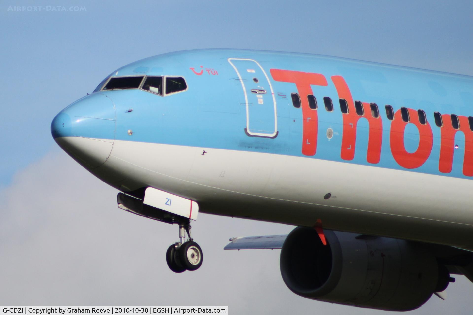 G-CDZI, 2000 Boeing 737-804 C/N 28229, Landing at Norwich.