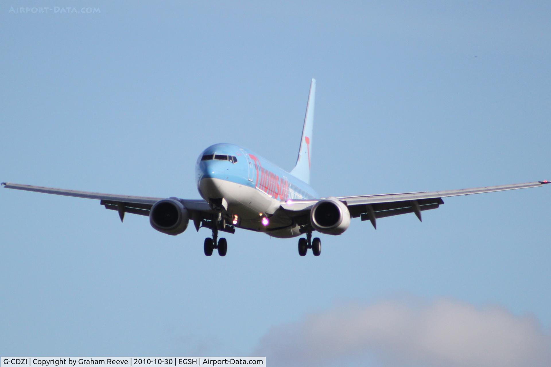 G-CDZI, 2000 Boeing 737-804 C/N 28229, Landing at Norwich.