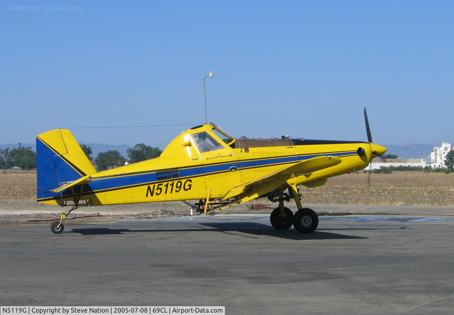N5119G, 1997 Air Tractor Inc AT-502B C/N 502B-0474, Growers AS 1997 AT-502B sprayer taxis for take-off @ Medlock Airport, Davis, CA