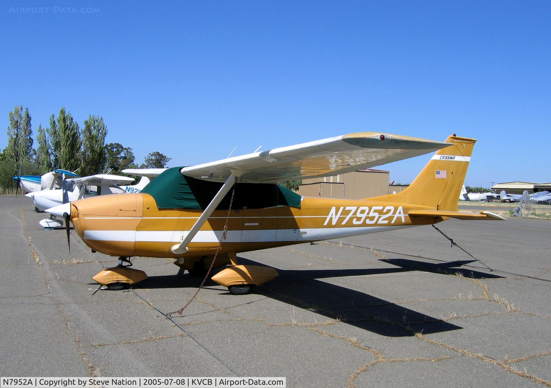 N7952A, 1969 Cessna 172K Skyhawk C/N 17258146, 1969 Cessna 172K @ Nut Tree Airport/Vacaville, CA