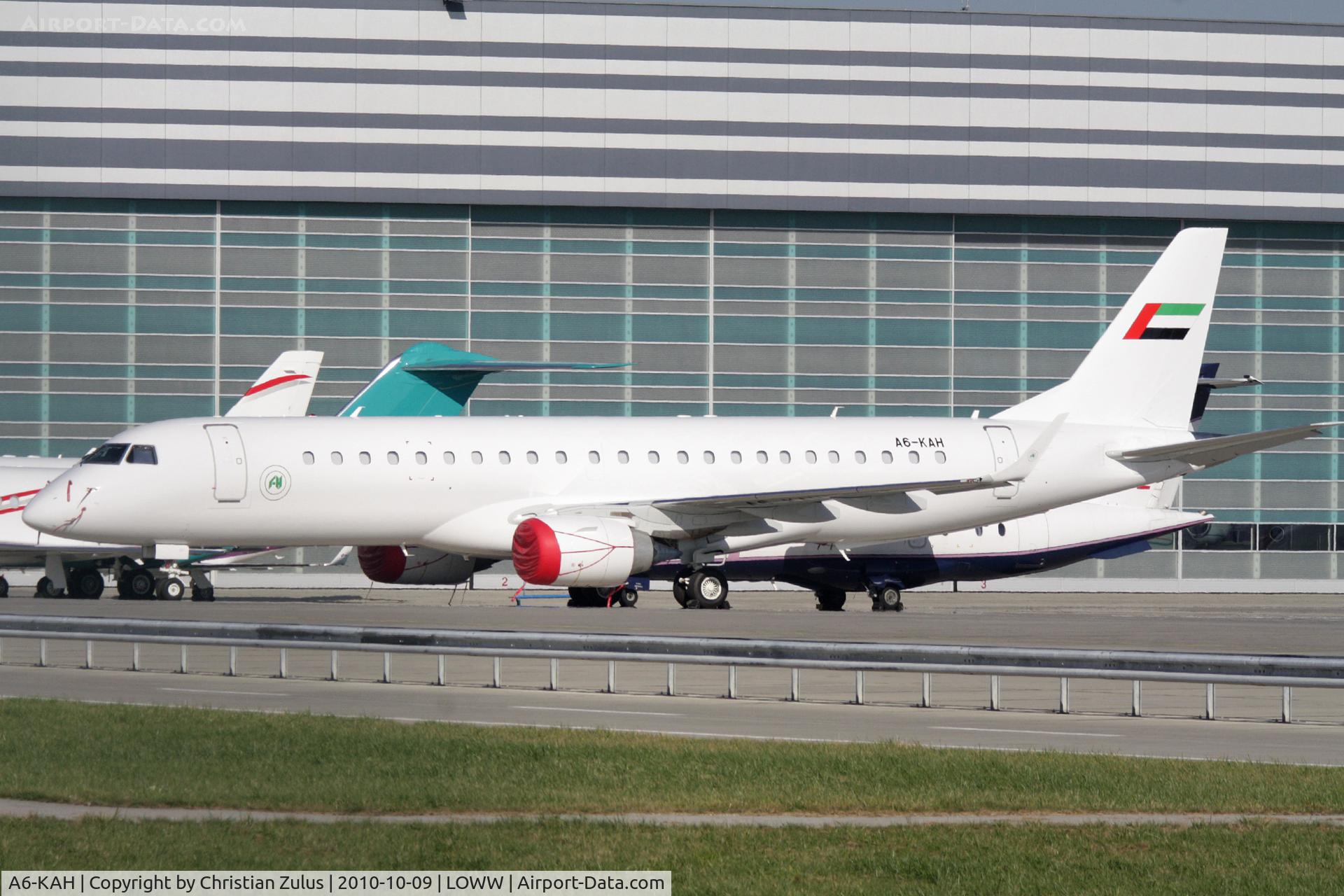 A6-KAH, 2010 Embraer ERJ-190-100ECJ Lineage 1000 C/N 19000236, Royal Jet