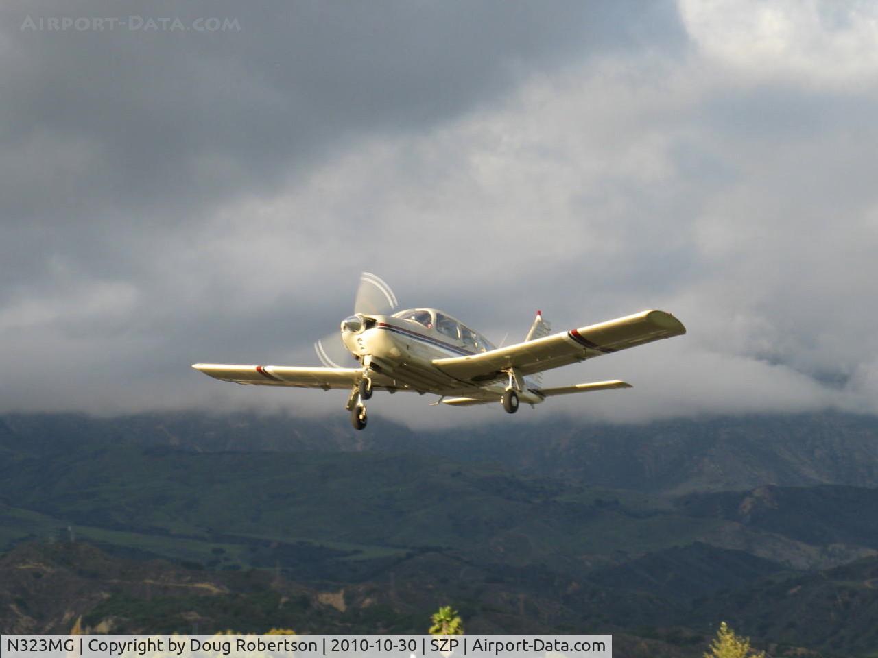 N323MG, 1976 Piper PA-28R-200 C/N 28R-7635256, 1976 Piper PA-28R-200 ARROW II, Lycoming IO-360-C1C 200 hp, takeoff climb Rwy 22