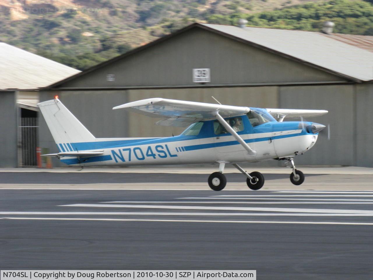N704SL, 1976 Cessna 150M C/N 15078837, 1976 Cessna 150M, Continental O-200 100 hp, landing Rwy 22