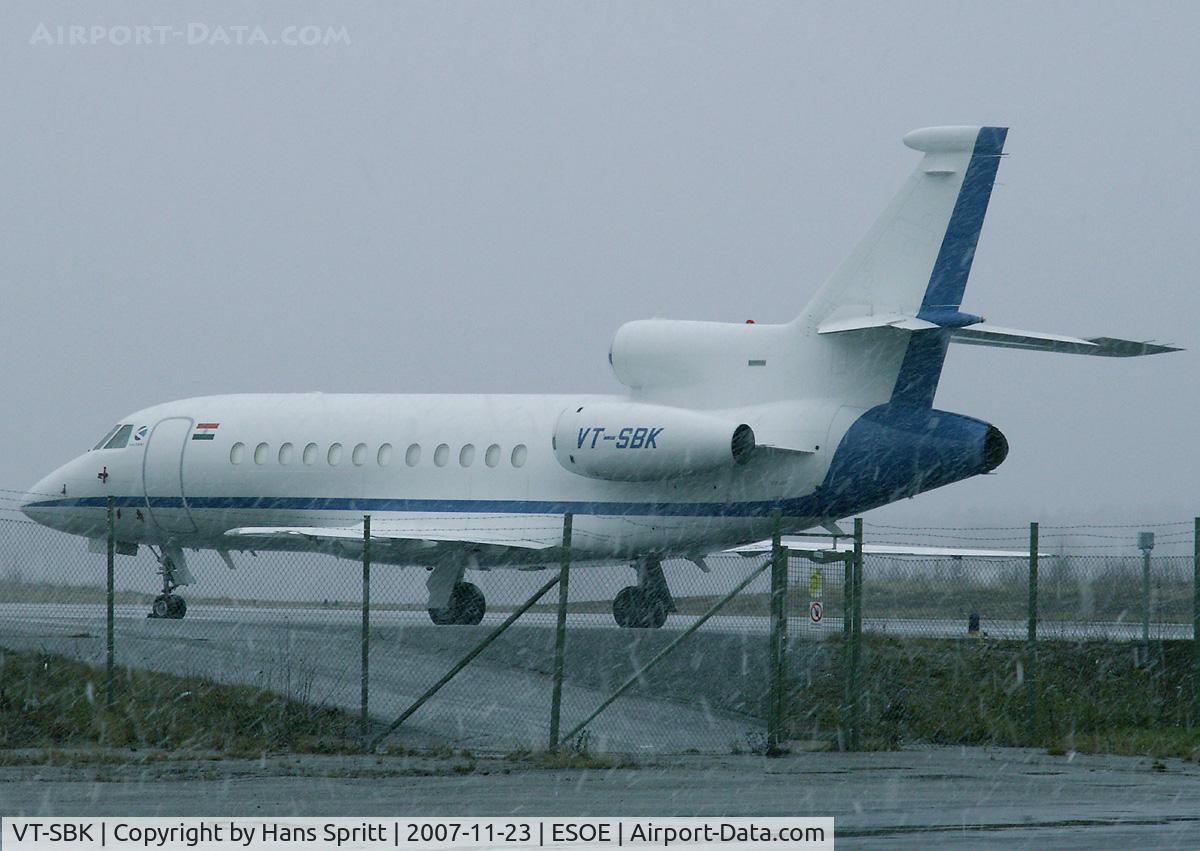 VT-SBK, Dassault Falcon 900EX C/N 089, Dark and snowy day