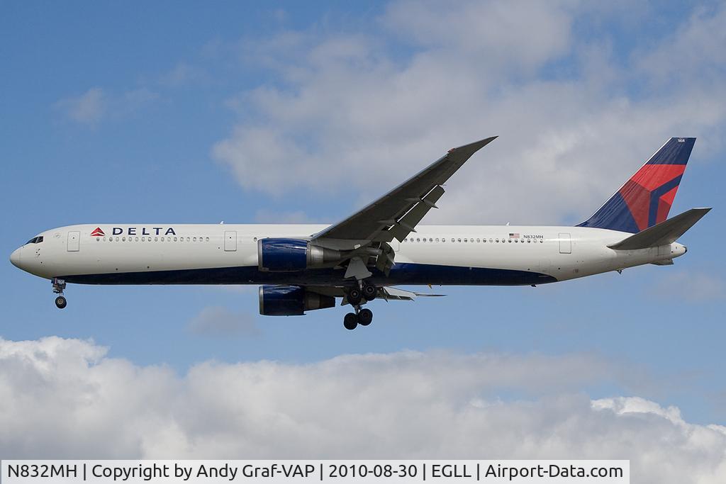N832MH, 2000 Boeing 767-432/ER C/N 29704, Delta Airlines 767-400