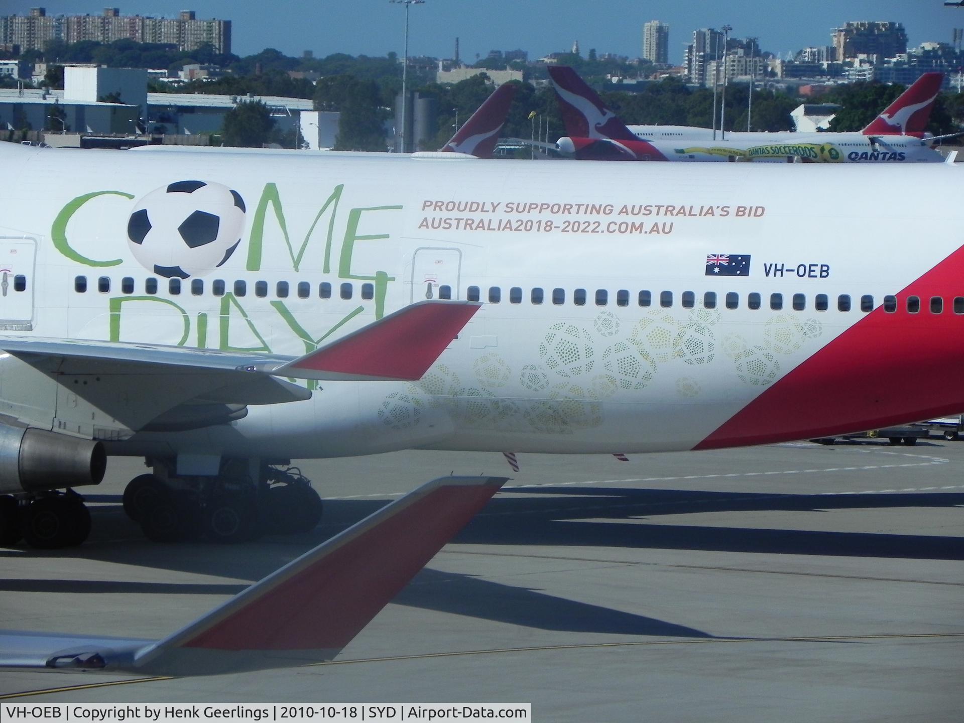 VH-OEB, 1993 Boeing 747-48E C/N 25778, Special Logo