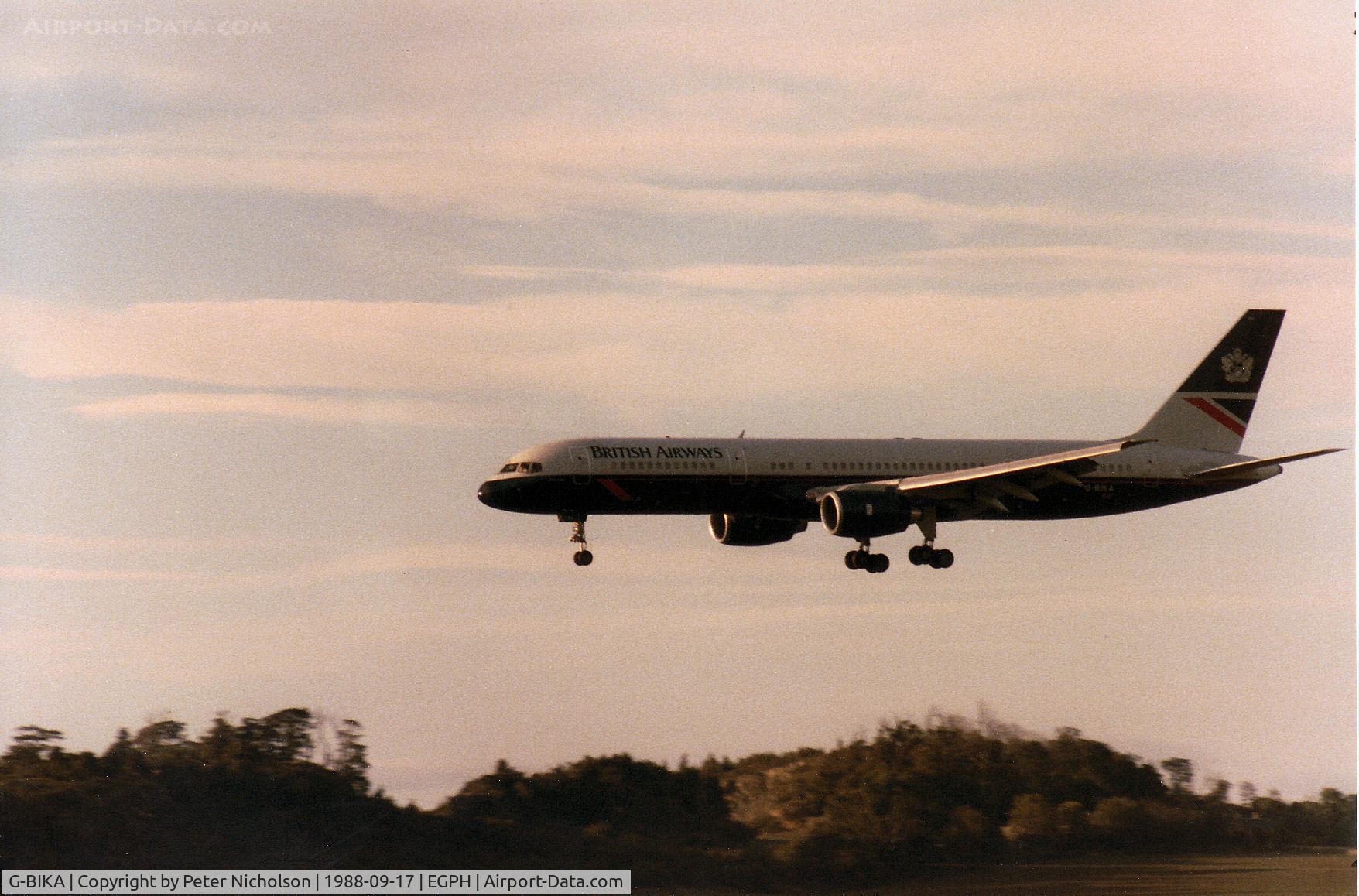 G-BIKA, 1982 Boeing 757-236 C/N 22172, Boeing 757-236 of British Airways on final approach to Edinburgh in September 1988.