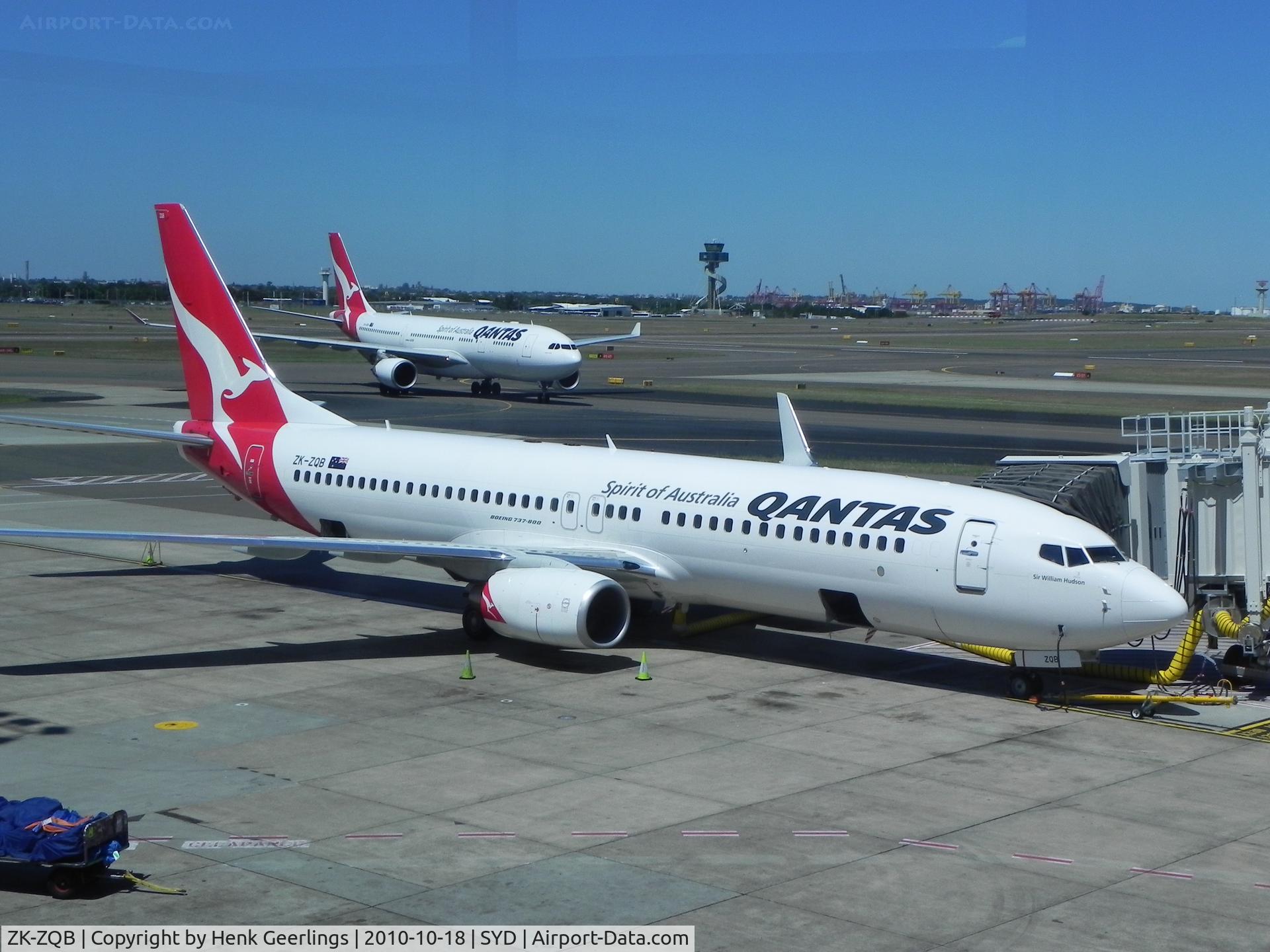 ZK-ZQB, 2009 Boeing 737-838 C/N 34201, Qantas, this plane flies the route to New Zealand