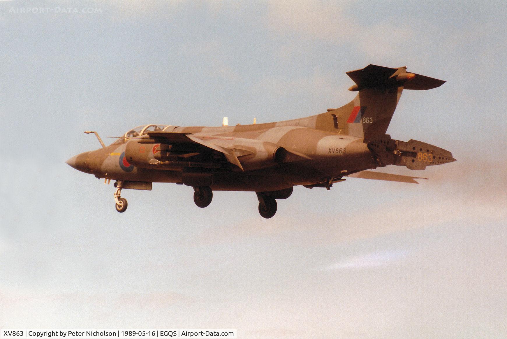 XV863, 1968 Hawker Siddeley Buccaneer S.2B C/N B3-12-67, Buccaneer S.2B of 237 Operational Conversion Unit landing at RAF Lossiemouth in May 1989.