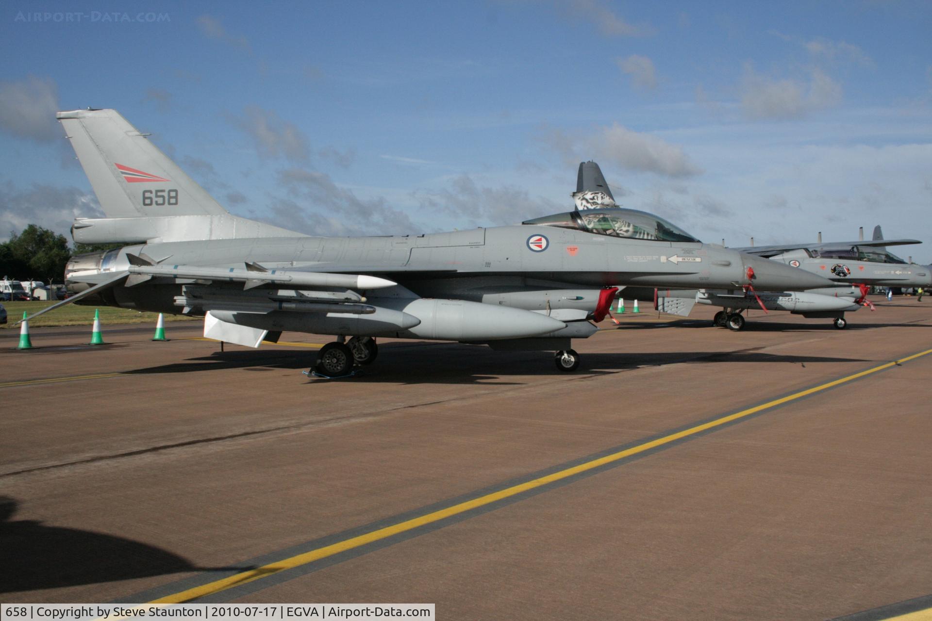 658, General Dynamics F-16AM Fighting Falcon C/N 6K-30, Taken at the Royal International Air Tattoo 2010