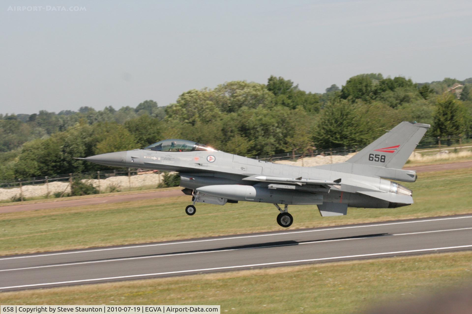 658, General Dynamics F-16AM Fighting Falcon C/N 6K-30, Taken at the Royal International Air Tattoo 2010