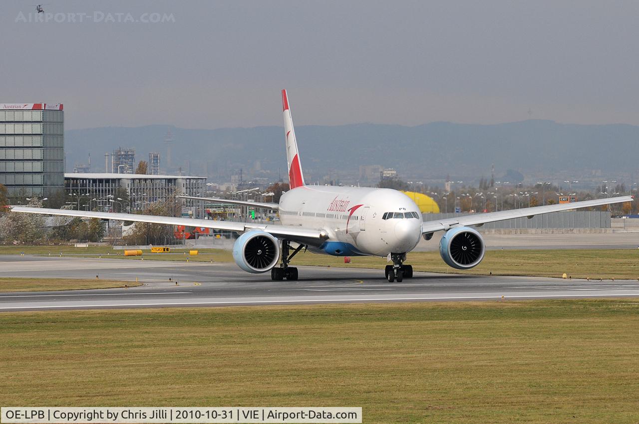 OE-LPB, 1998 Boeing 777-2Z9/ER C/N 28699, Austrian