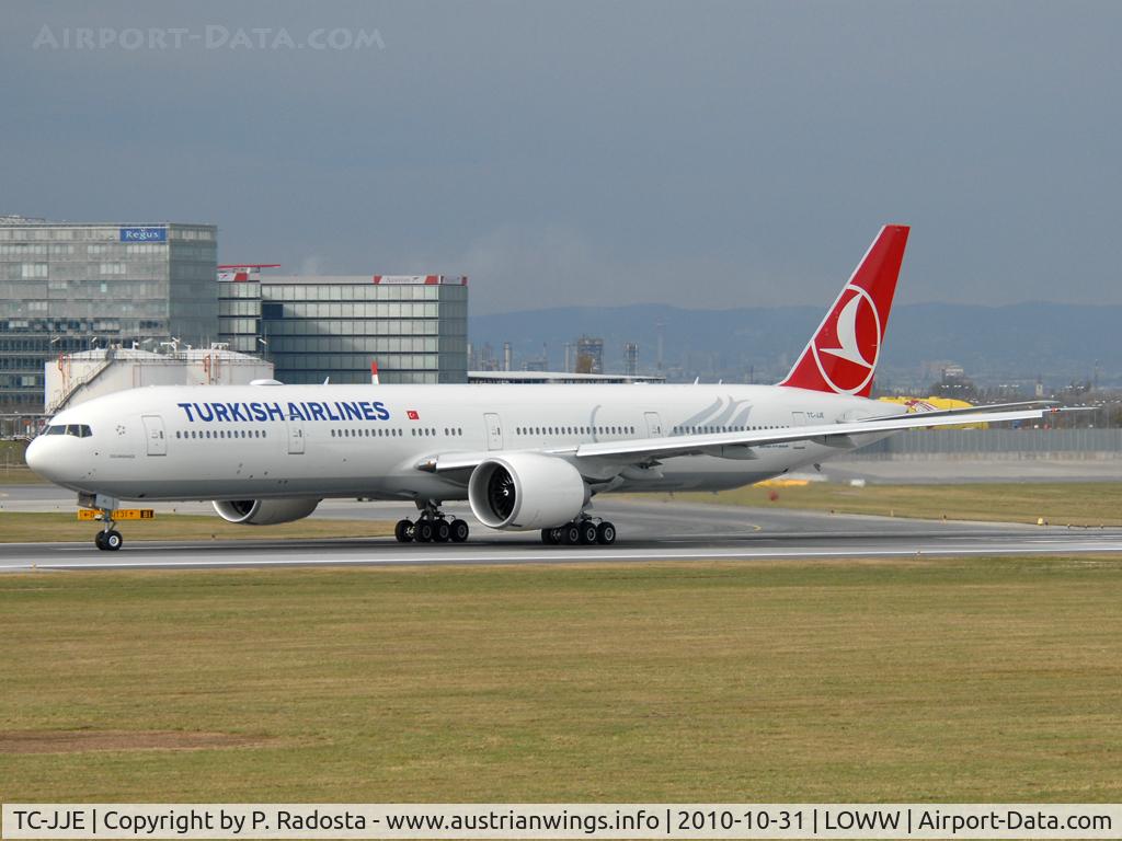 TC-JJE, 2010 Boeing 777-3F2/ER C/N 40707, TC-JJE First visit in Vienna of this brandnew Triple Seven, del. 10/2010
