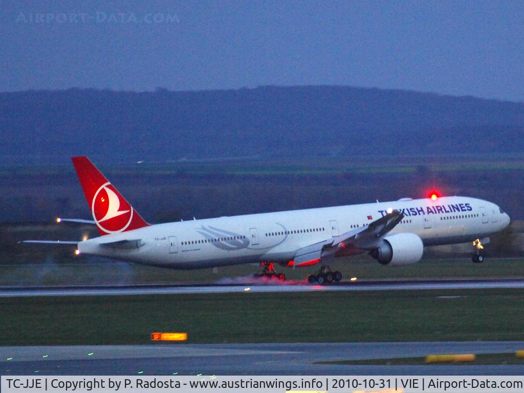 TC-JJE, 2010 Boeing 777-3F2/ER C/N 40707, Second visit within 24hrs