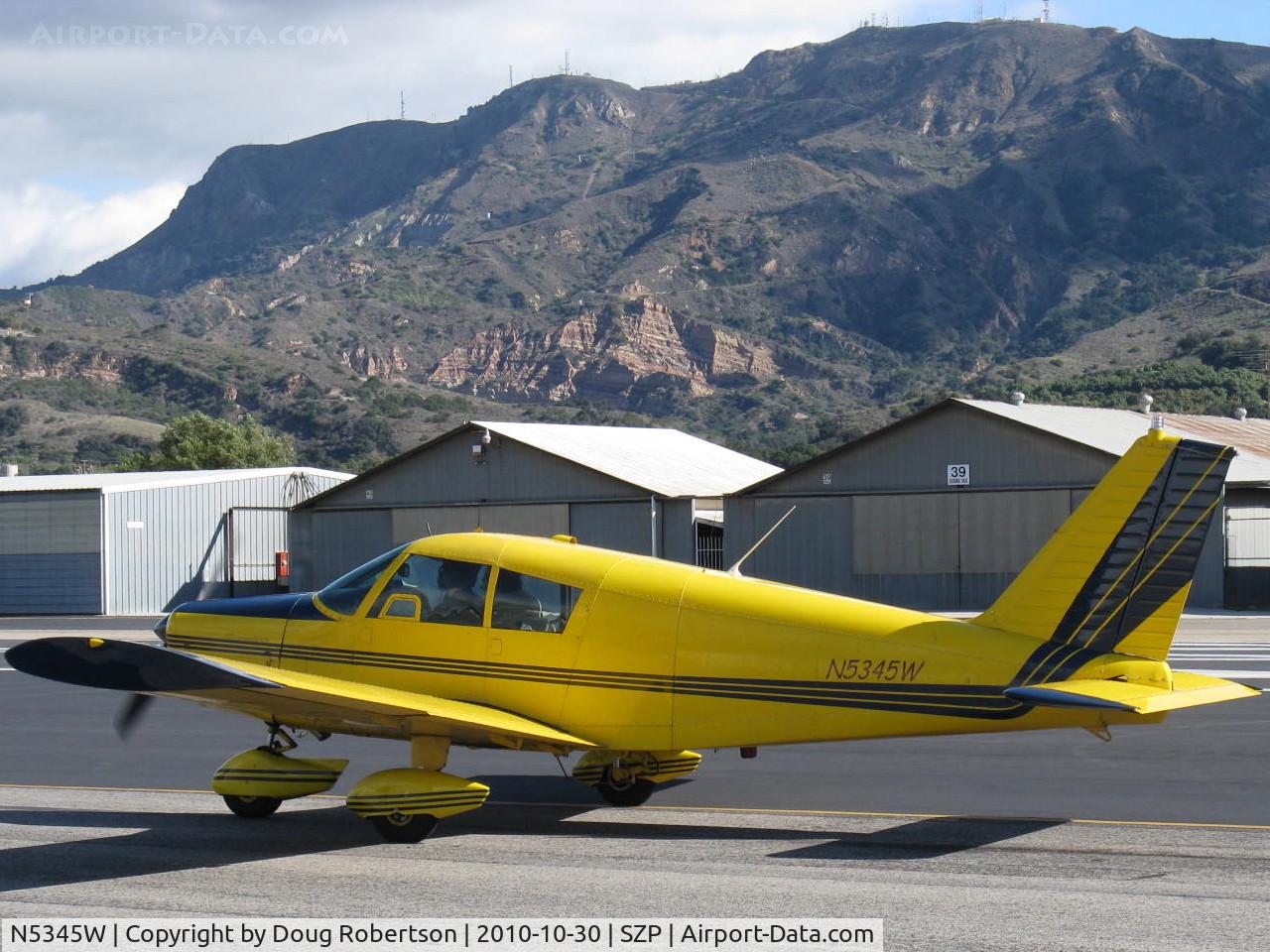 N5345W, 1962 Piper PA-28 C/N 28-404, 1962 Piper PA-28-150 CHEROKEE, Lycoming O-320-E2A 150 hp, taxi