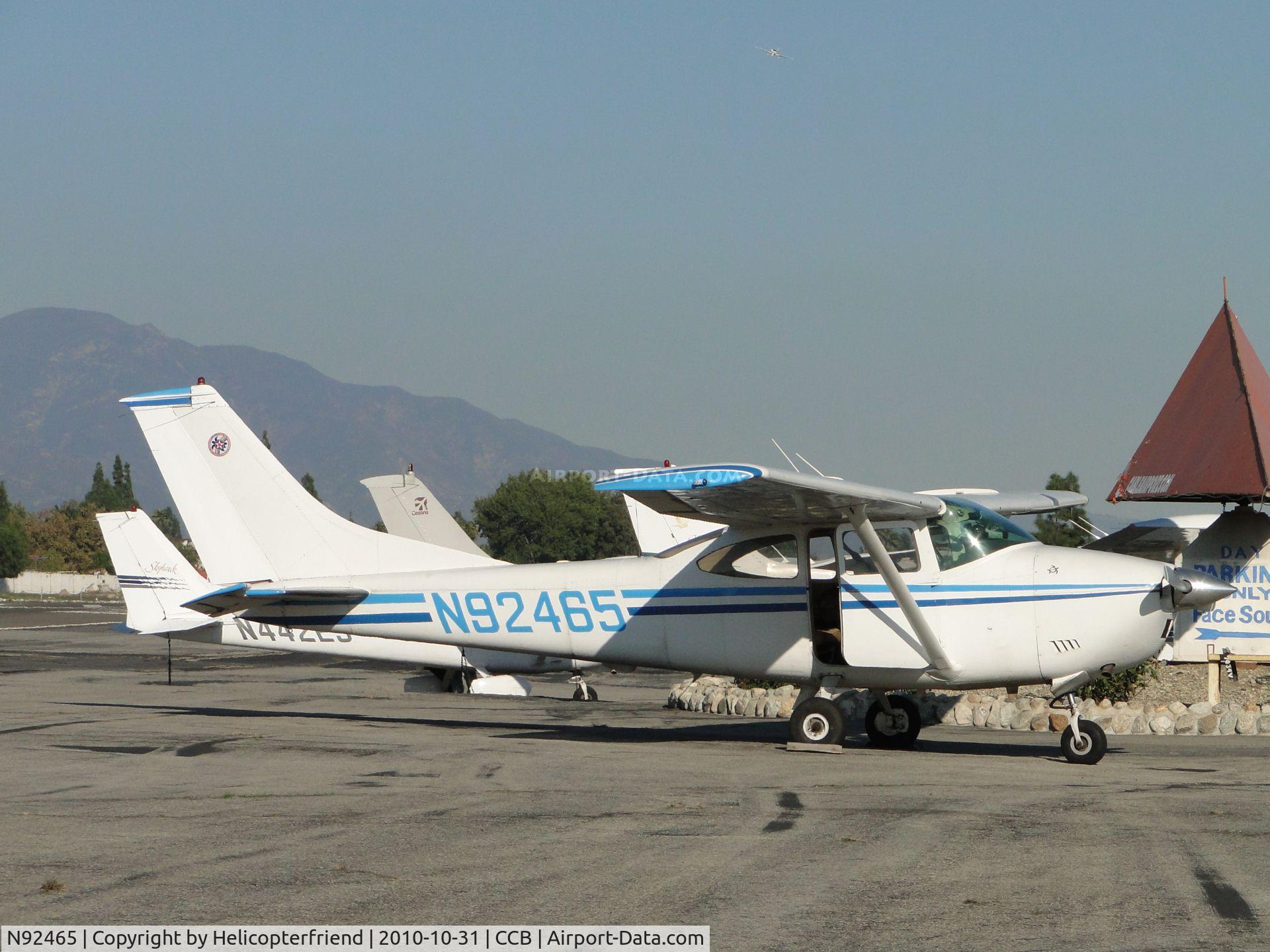 N92465, 1970 Cessna 182N Skylane C/N 18260217, Parked north of Maniac Mike's Cafe