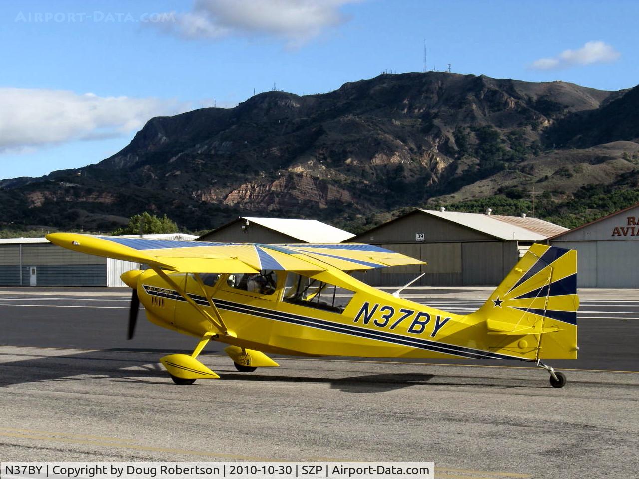 N37BY, 2004 American Champion 8KCAB Super Decathlon C/N 951-2004, 2004 American Champion 8KCAB SUPER DECATHLON, Lycoming AEIO-360 180 Hp, holding short Rwy 22