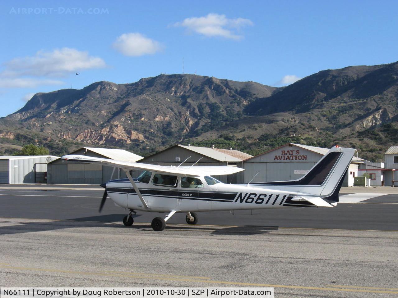 N66111, 1983 Cessna 172Q Cutlass C/N 17275967, 1983 Cessna 172Q CUTLASS II, Lycoming O&VO-360 180 Hp, taxi