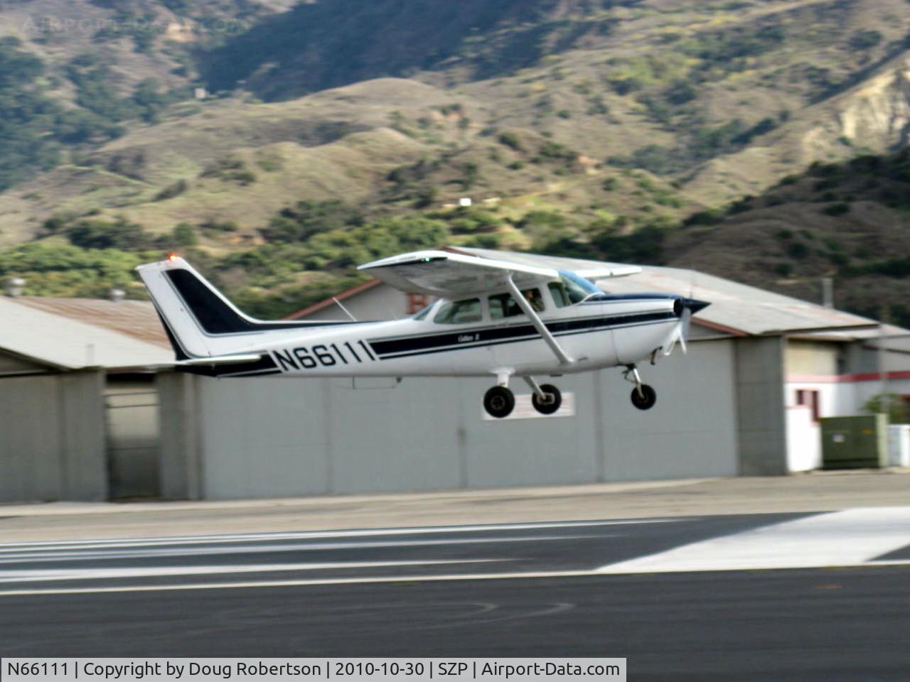 N66111, 1983 Cessna 172Q Cutlass C/N 17275967, 1983 Cessna 172Q CUTLASS II, Lycoming O&VO-360 180 hp, landing Rwy 22