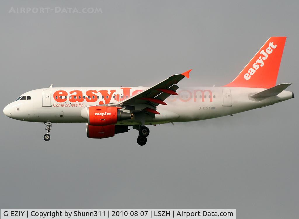 G-EZIY, 2005 Airbus A319-111 C/N 2636, Landing rwy 14