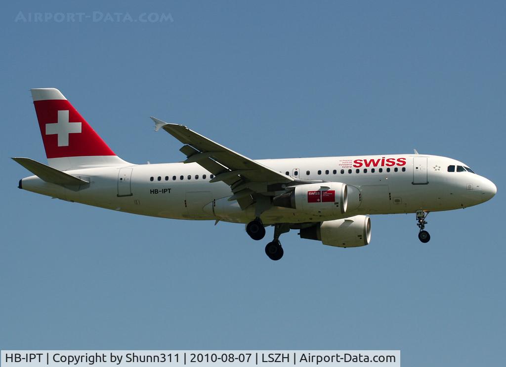 HB-IPT, 1997 Airbus A319-112 C/N 727, Landing rwy 14