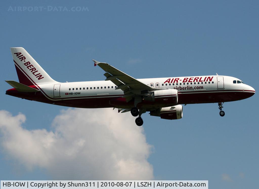 HB-IOW, 2007 Airbus A320-214 C/N 3055, Landing rwy 14