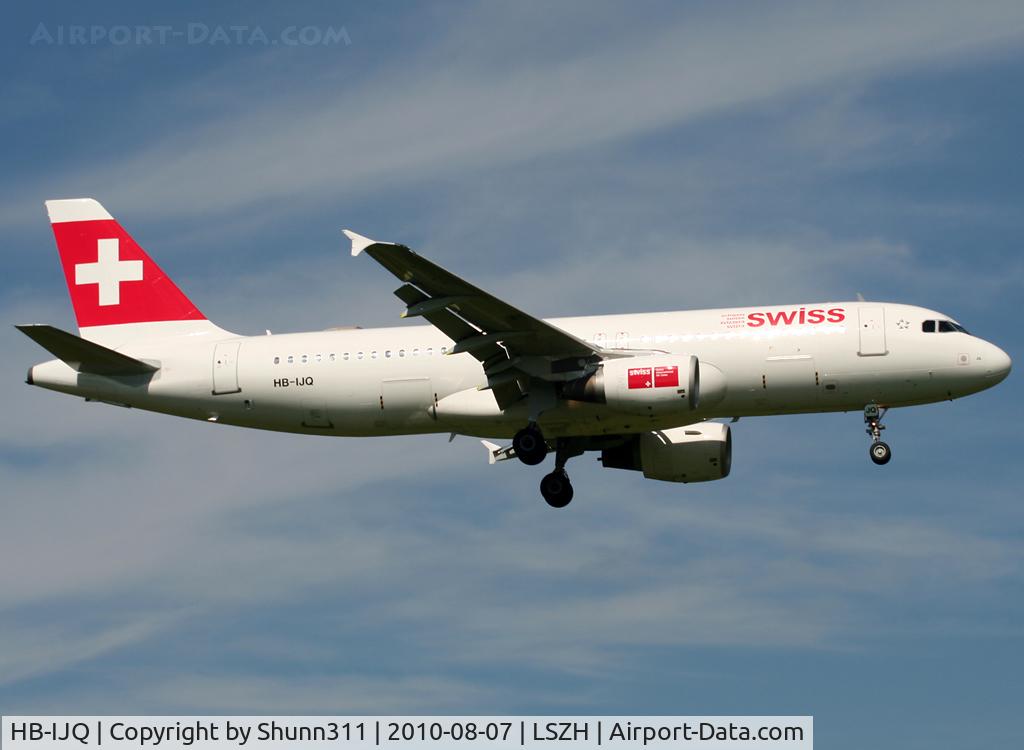 HB-IJQ, 1997 Airbus A320-214 C/N 701, Landing rwy 14