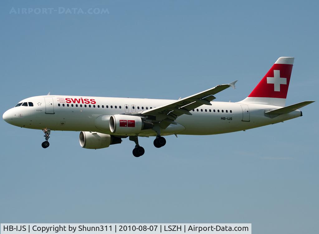 HB-IJS, 1998 Airbus A320-214 C/N 782, Landing rwy 14