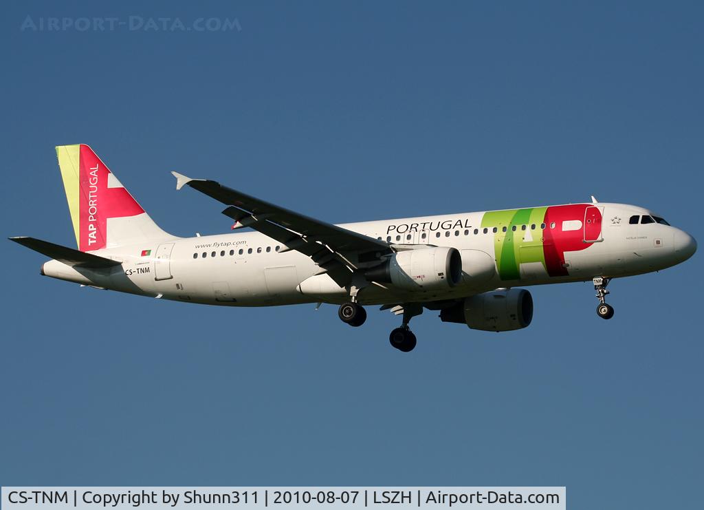 CS-TNM, 2002 Airbus A320-214 C/N 1799, Landing rwy 14