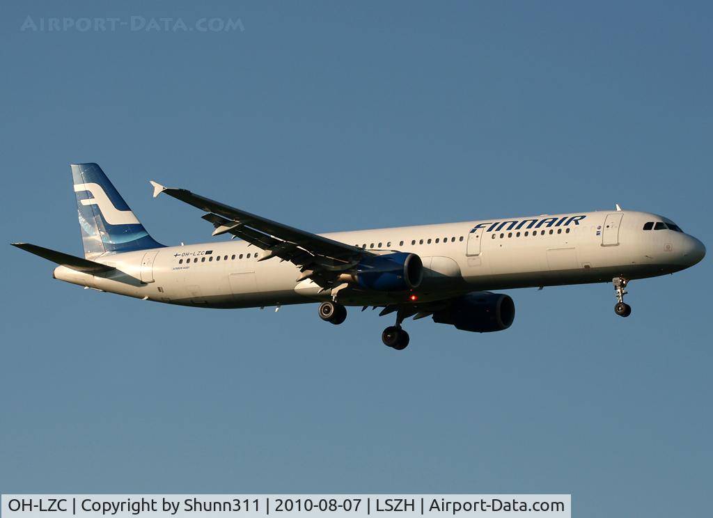 OH-LZC, 2000 Airbus A321-211 C/N 1185, Landing rwy 14