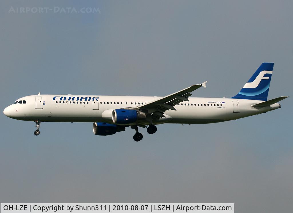 OH-LZE, 2003 Airbus A321-211 C/N 1978, Landing rwy 14
