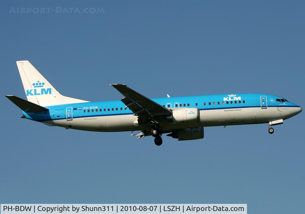 PH-BDW, 1990 Boeing 737-406 C/N 24858, Landing rwy 14