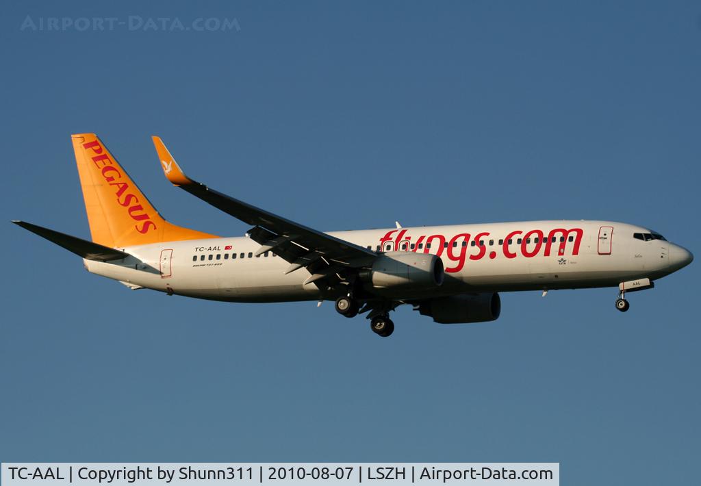 TC-AAL, 2009 Boeing 737-82R C/N 35984, Landing rwy 14