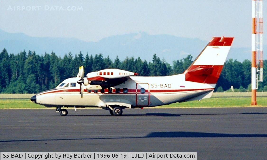 S5-BAD, 1991 Let L-410UVP-E Turbolet C/N 912606, Let L-410UVP-E [912606] Ljubljana~S5 19/06/1996.