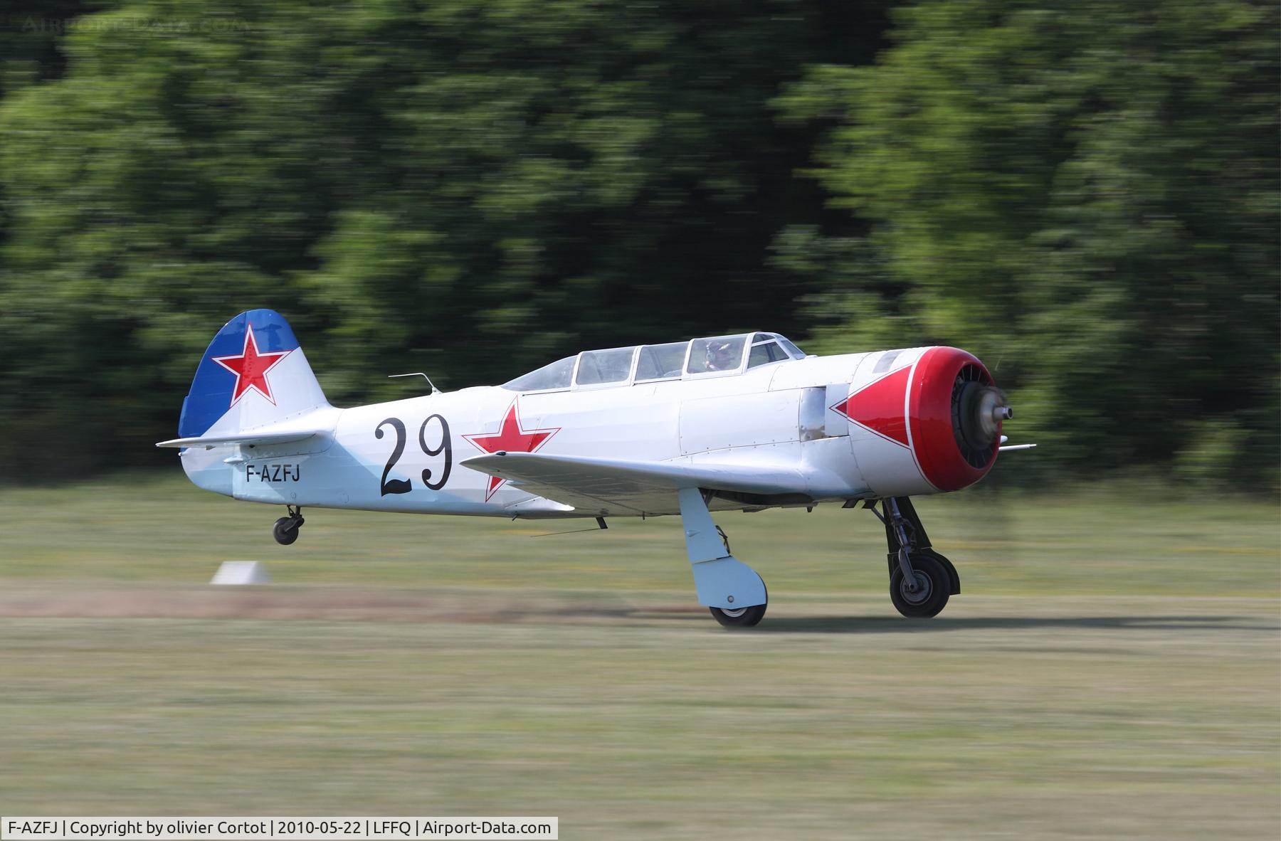 F-AZFJ, Yakovlev Yak-11 C/N 25 III/02, Ferté Alais 2010