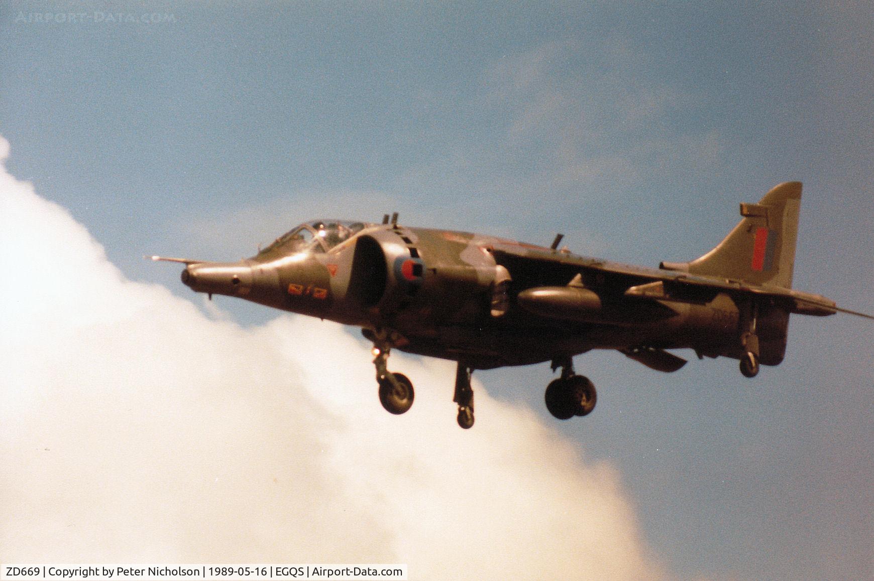 ZD669, 1986 British Aerospace Harrier GR.3 C/N 712230, Harrier GR.3 of 4 Squadron based at RAF Gutersloh landing on Runway 23 at RAF Lossiemouth in May 1989.