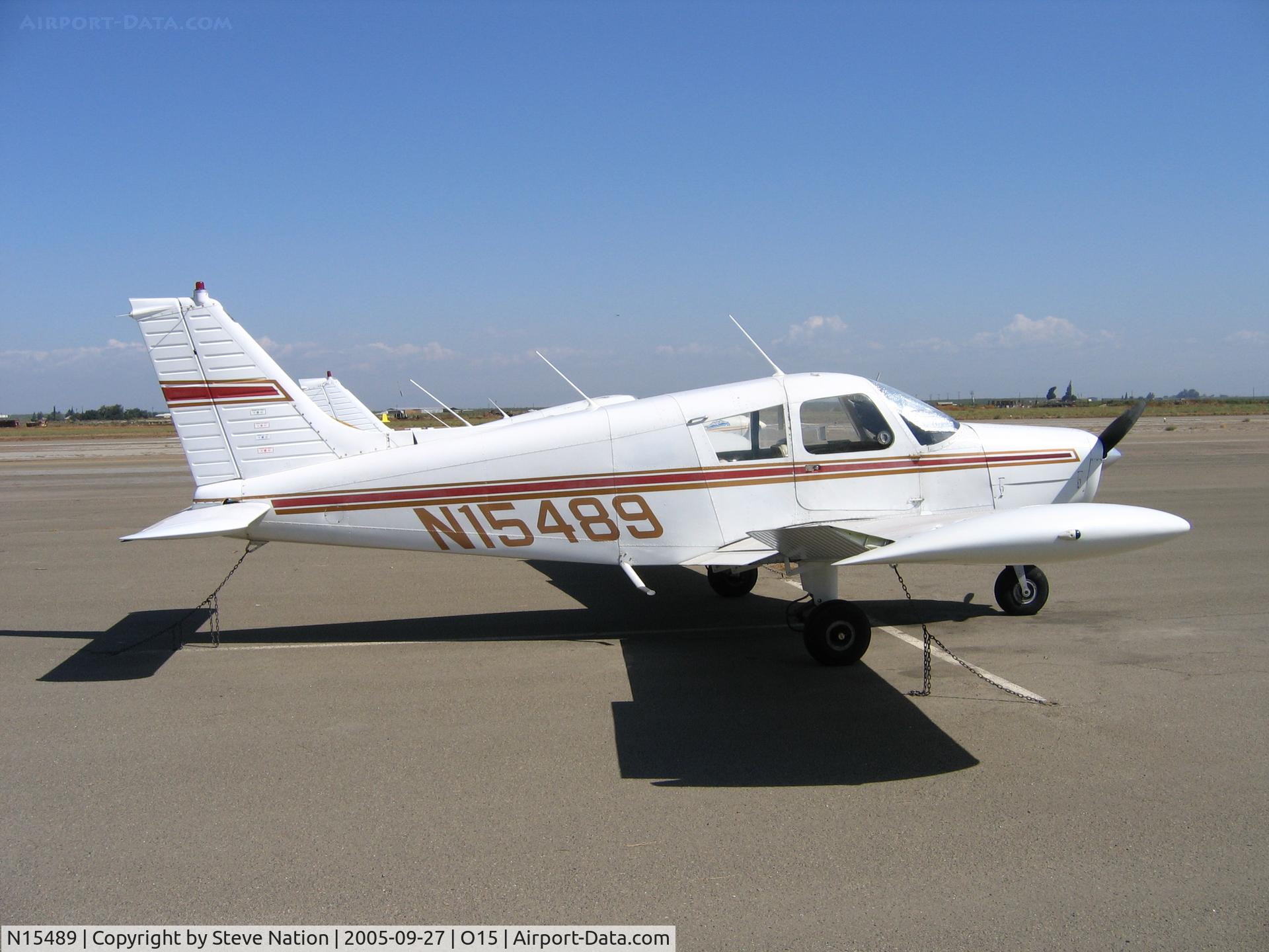 N15489, 1972 Piper PA-28-140 C/N 28-7325079, 1978 PA-28-140 @ Turlock, CA home base