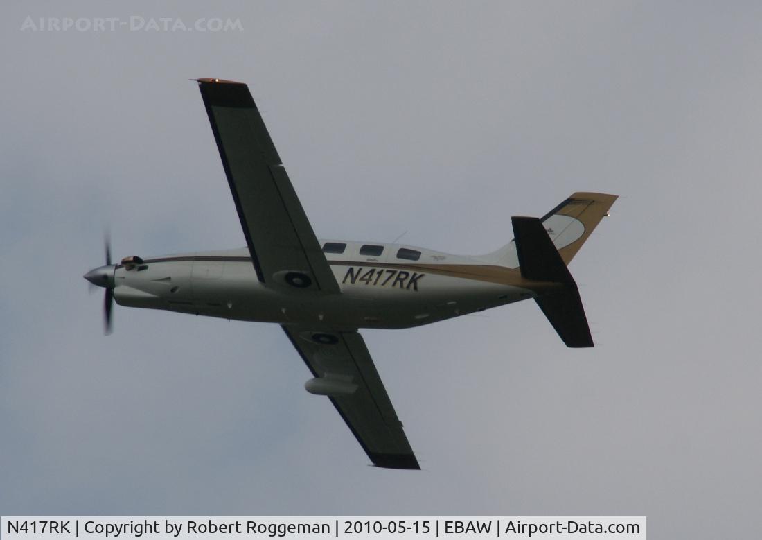 N417RK, 1999 Piper PA-46-350P Malibu Mirage C/N 4636249, Departing