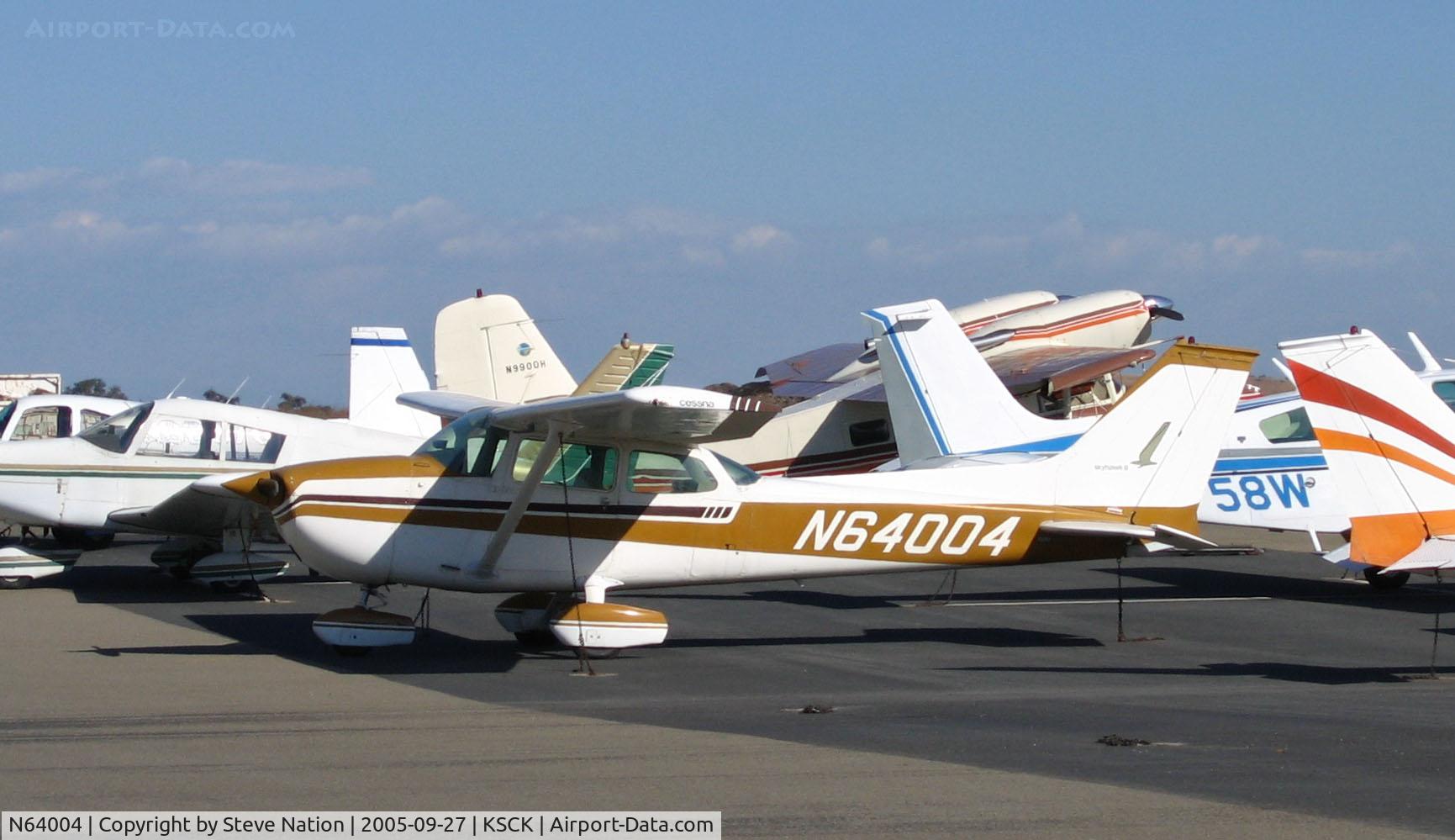 N64004, 1975 Cessna 172M C/N 17264952, 1975 Cessna 172M @ Stockton, CA home base