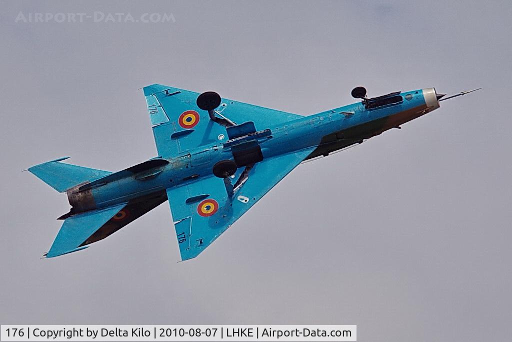 176, Mikoyan-Gurevich MiG-21 C/N 516999176, Romania - Air Force
Mikoyan-Gurevich MiG-21UM Lancer B
176 (cn 516999176)