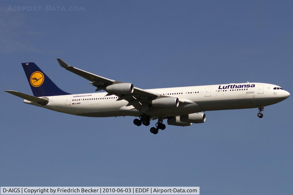 D-AIGS, 1999 Airbus A340-313 C/N 297, on final RW07R