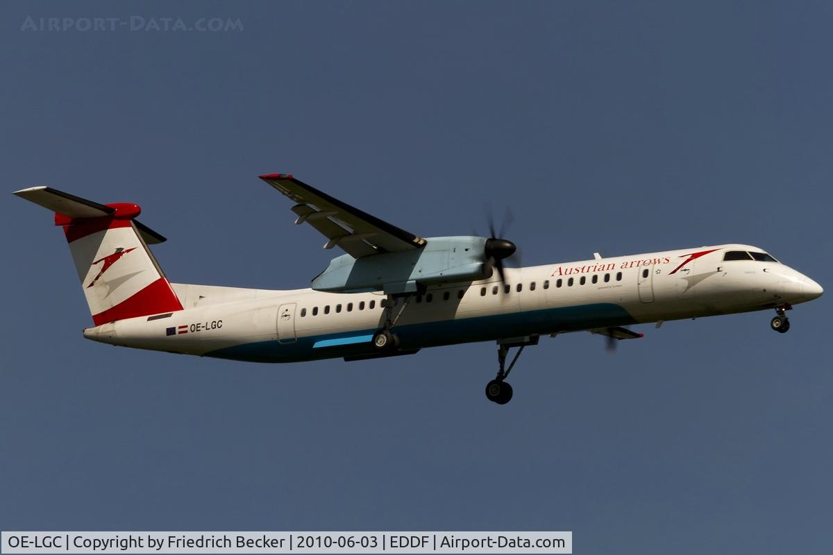 OE-LGC, 2000 De Havilland Canada DHC-8-402Q Dash 8 C/N 4026, on final RW07R