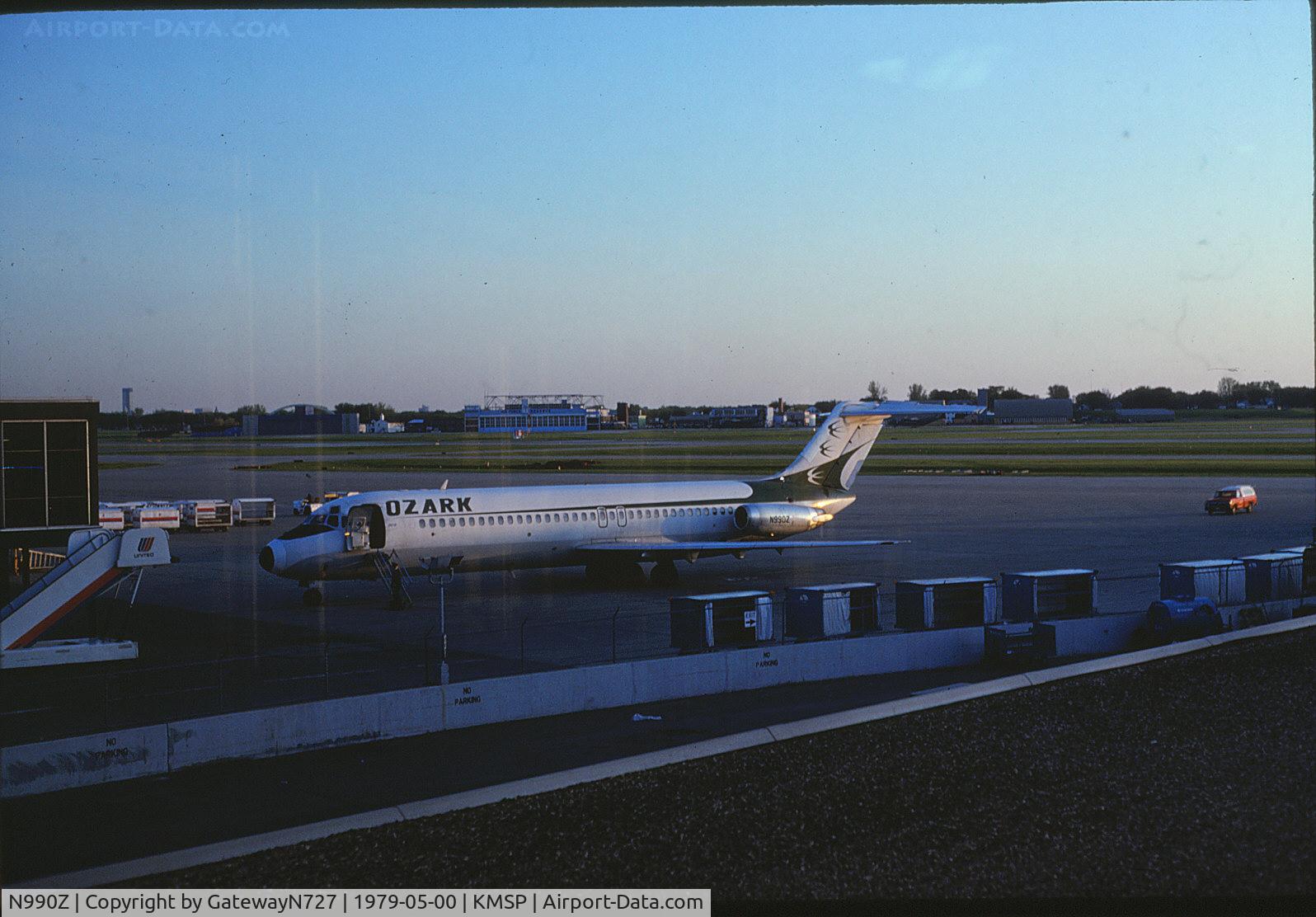 N990Z, 1967 Douglas DC-9-31 C/N 47136, *