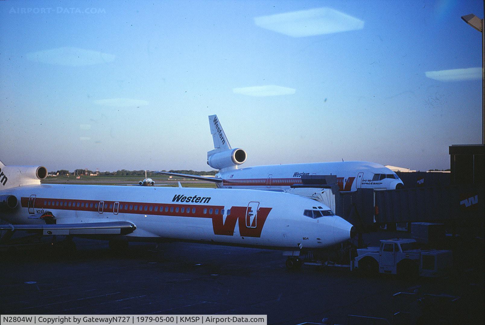 N2804W, 1969 Boeing 727-247 C/N 20266, Shown with an unidentified DC-10 