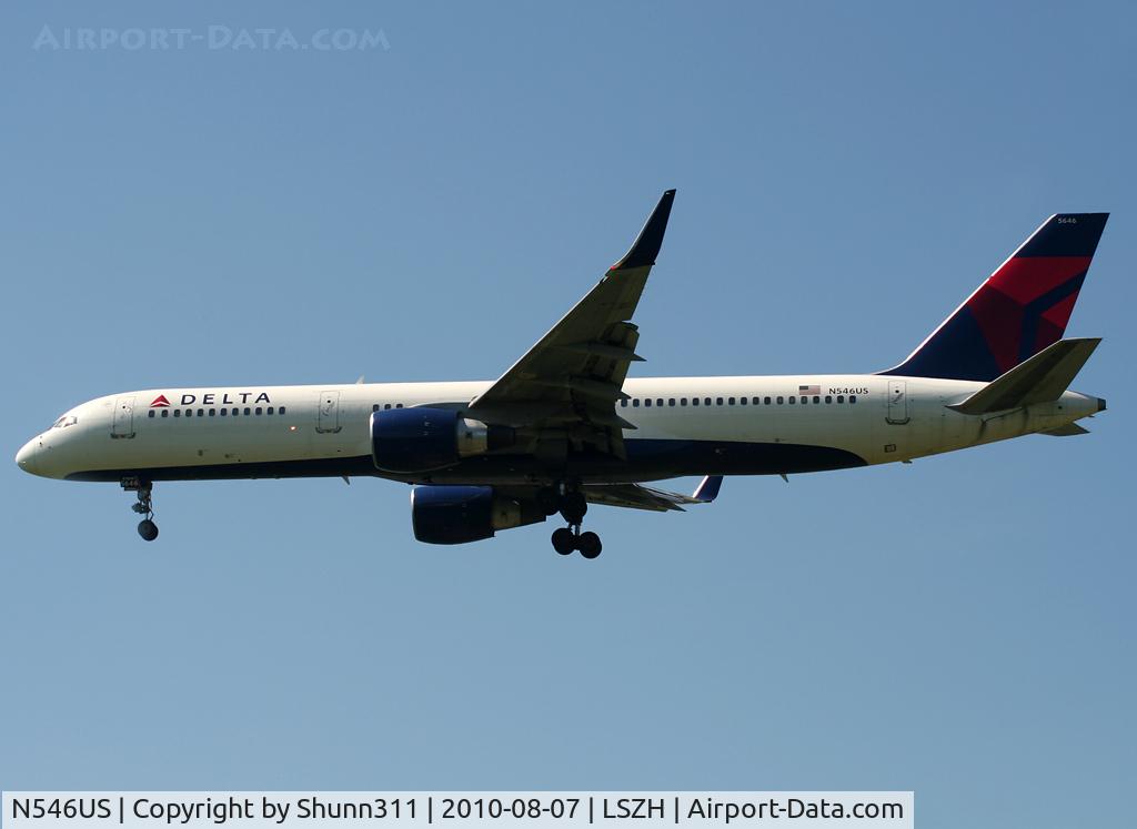 N546US, 1996 Boeing 757-251 C/N 26493, Landing rwy 14