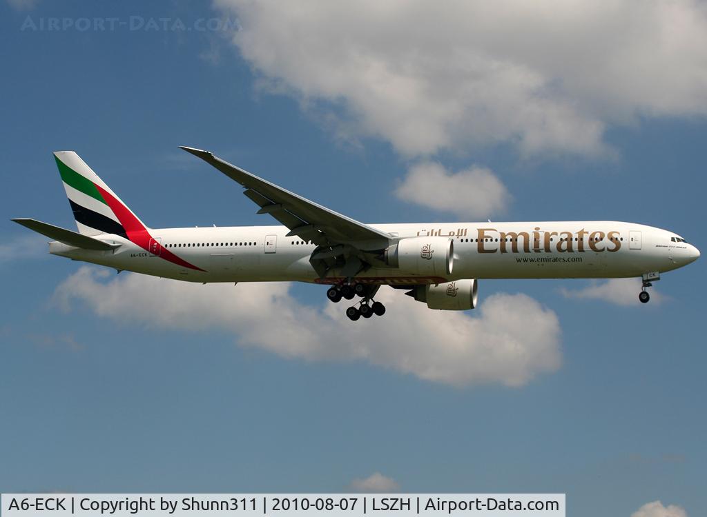 A6-ECK, 2008 Boeing 777-31H/ER C/N 35584, Landing rwy 14