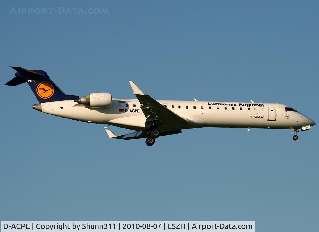 D-ACPE, 2001 Bombardier CRJ-701ER (CL-600-2C10) Regional Jet C/N 10027, Landing rwy 14